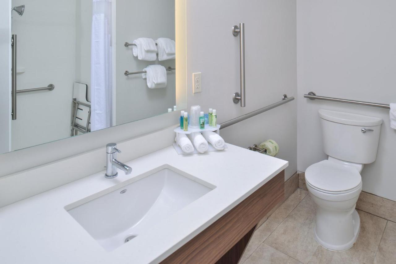 Holiday Inn Express & Suites - Brighton South - Us 23 By Ihg Zewnętrze zdjęcie