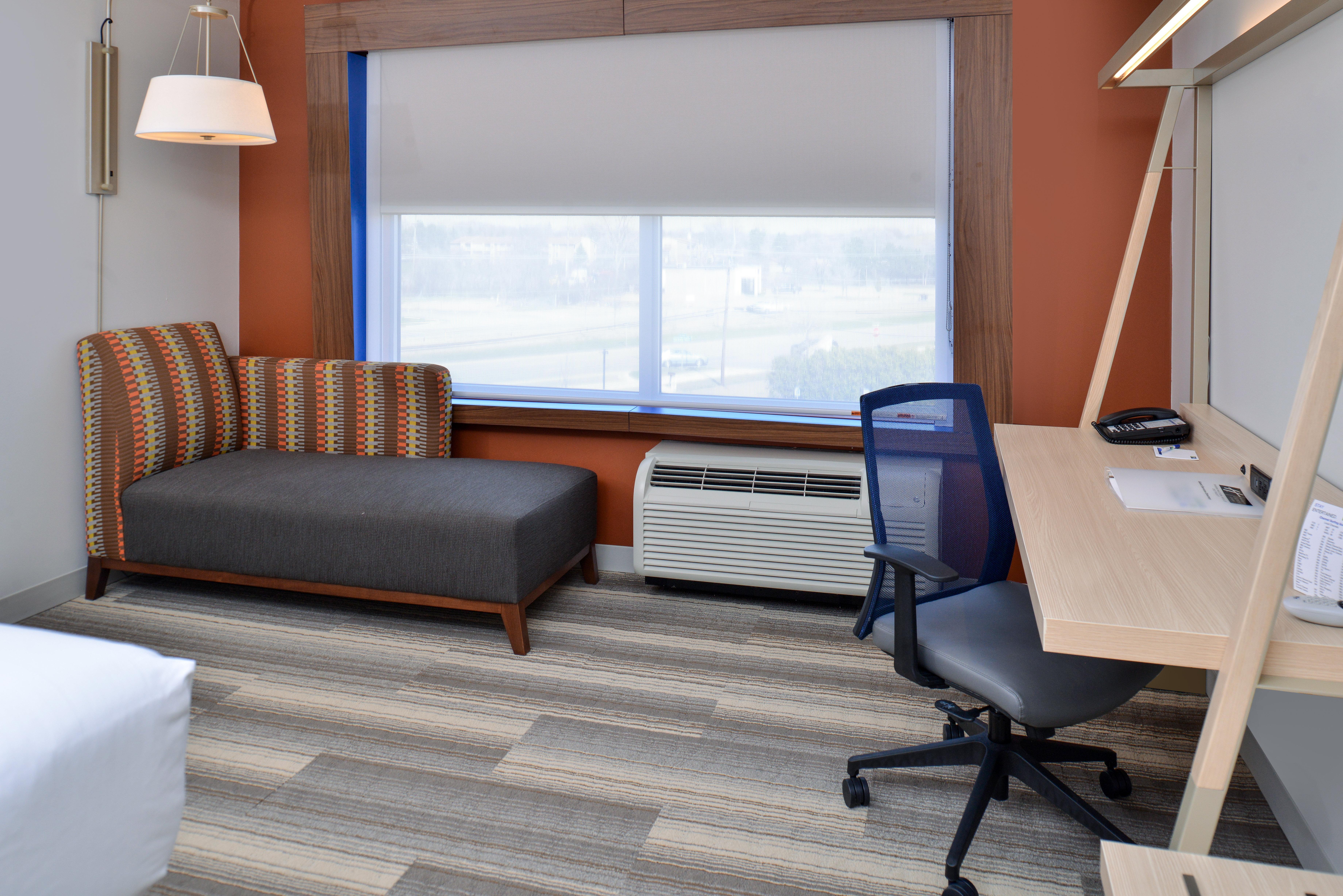 Holiday Inn Express & Suites - Brighton South - Us 23 By Ihg Zewnętrze zdjęcie