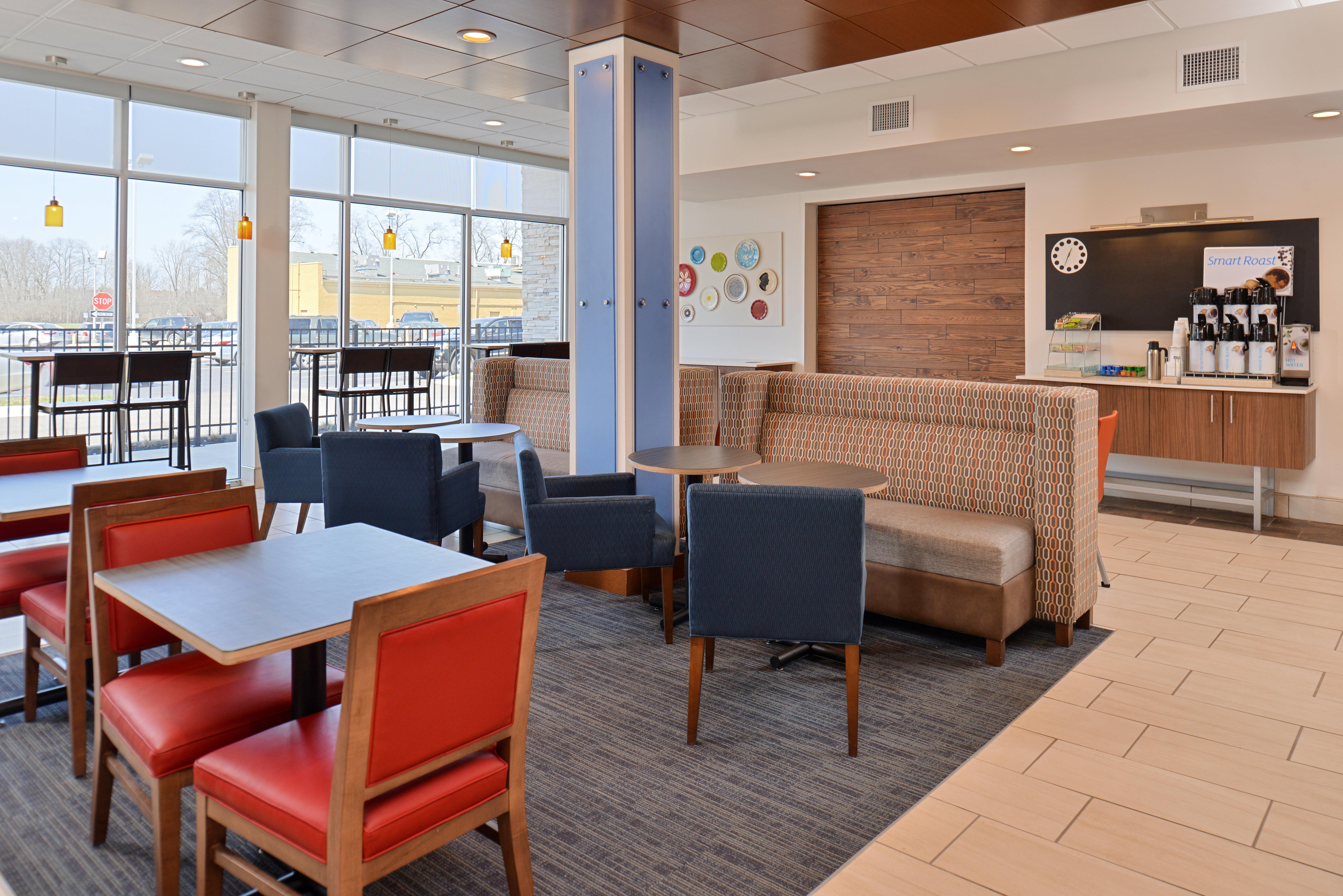 Holiday Inn Express & Suites - Brighton South - Us 23 By Ihg Zewnętrze zdjęcie