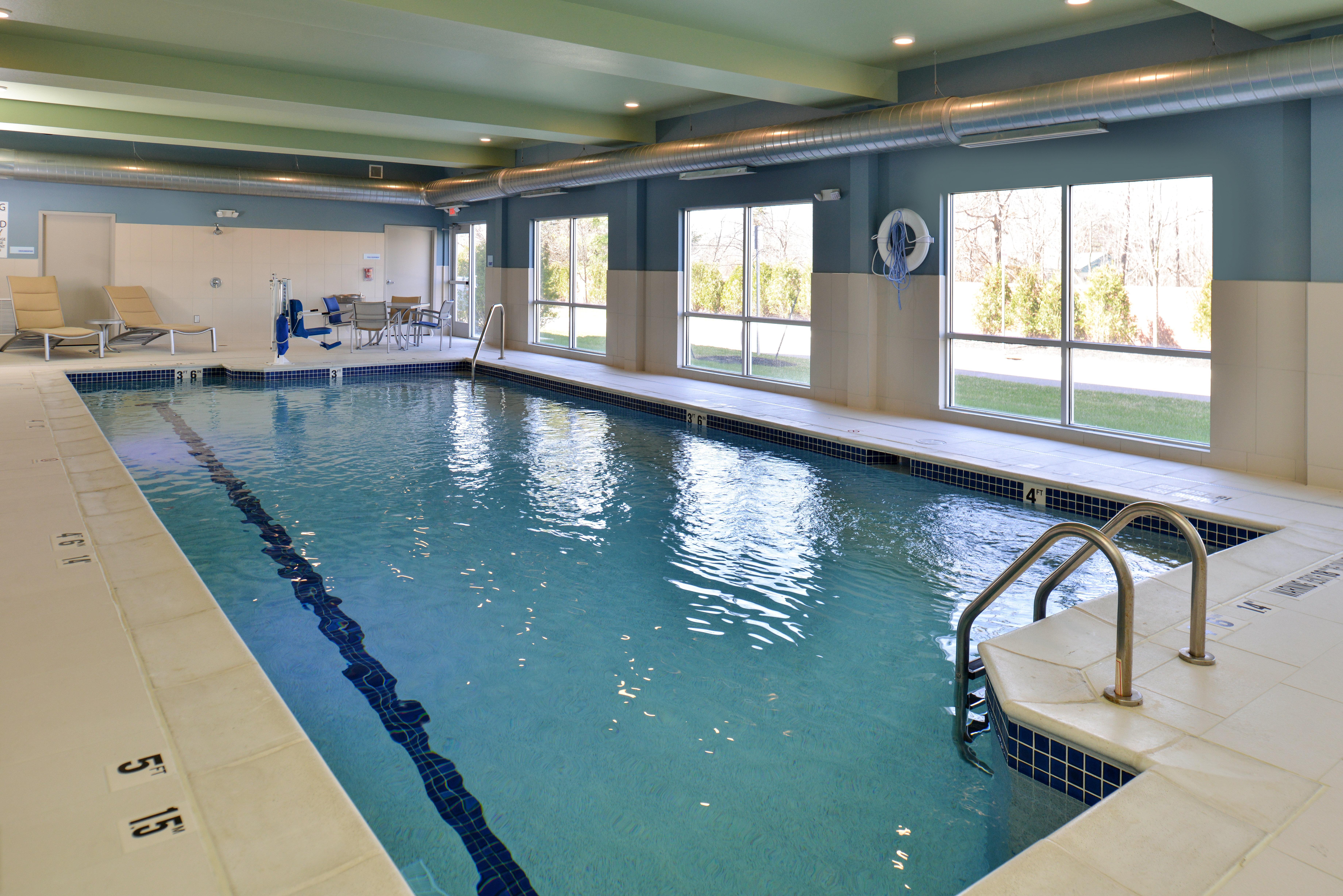 Holiday Inn Express & Suites - Brighton South - Us 23 By Ihg Zewnętrze zdjęcie